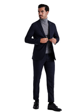Slim fit wool stretch suit