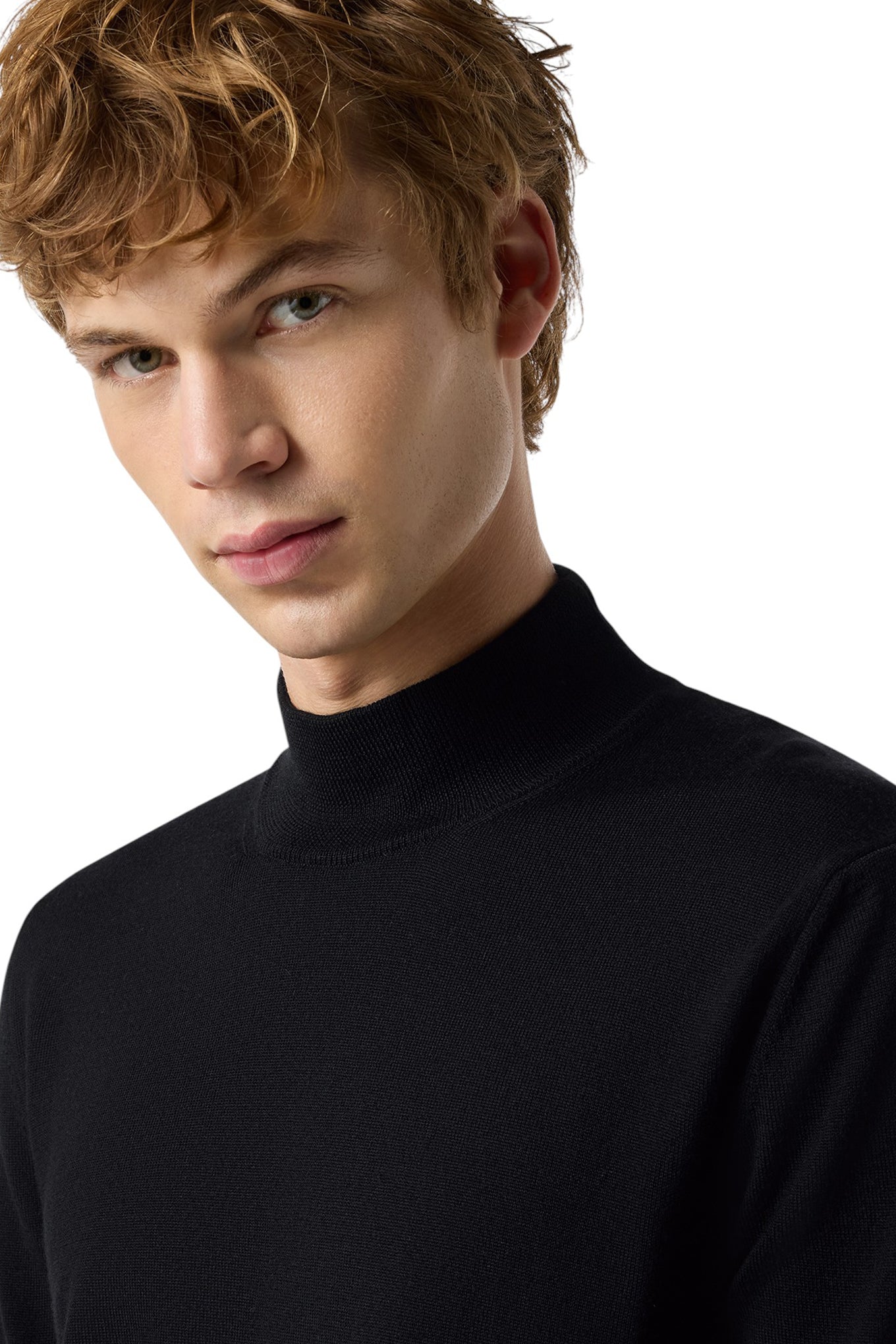 Black extra fine merino wool turtleneck