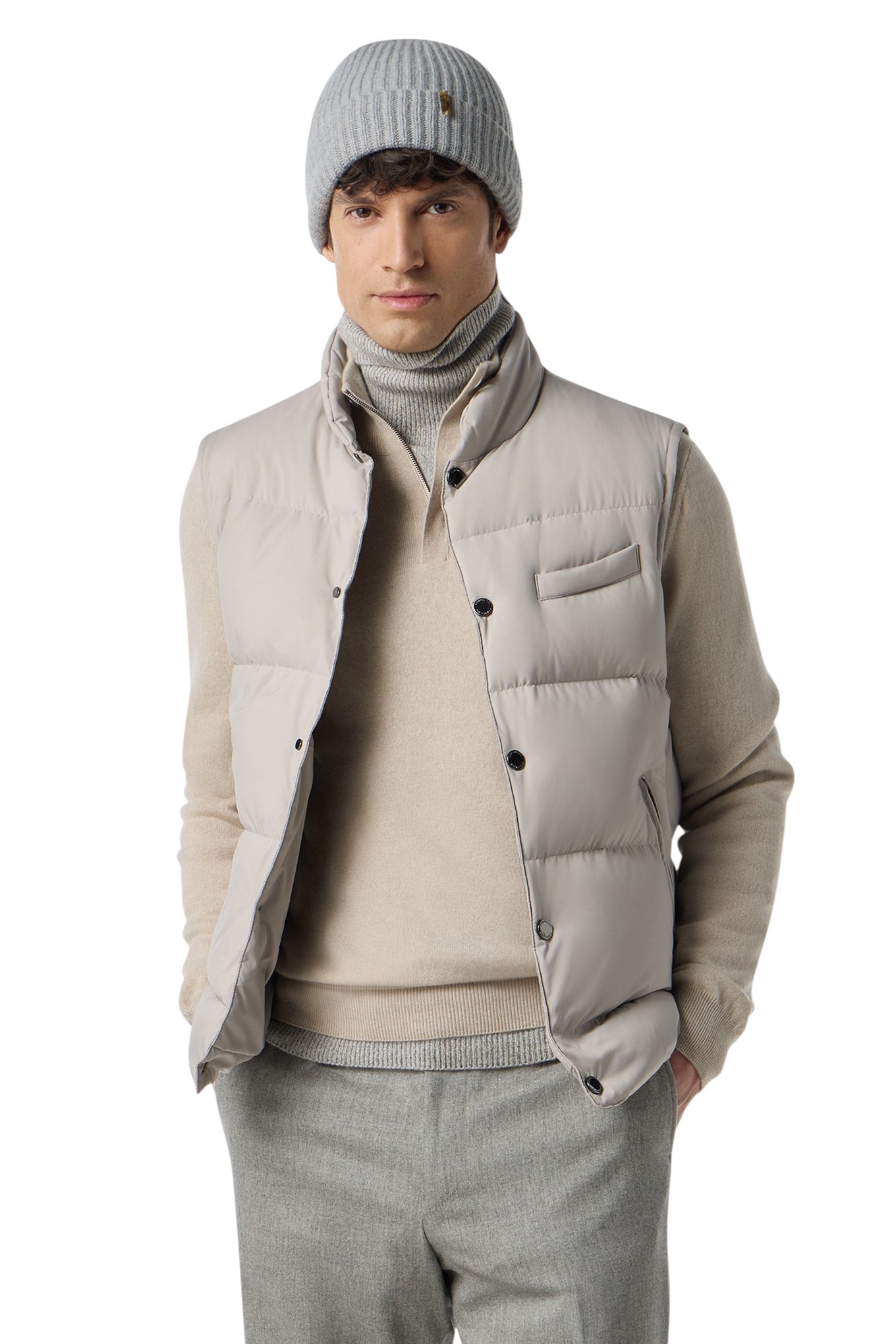 Beige quilted bodywarmer made of technical poplin