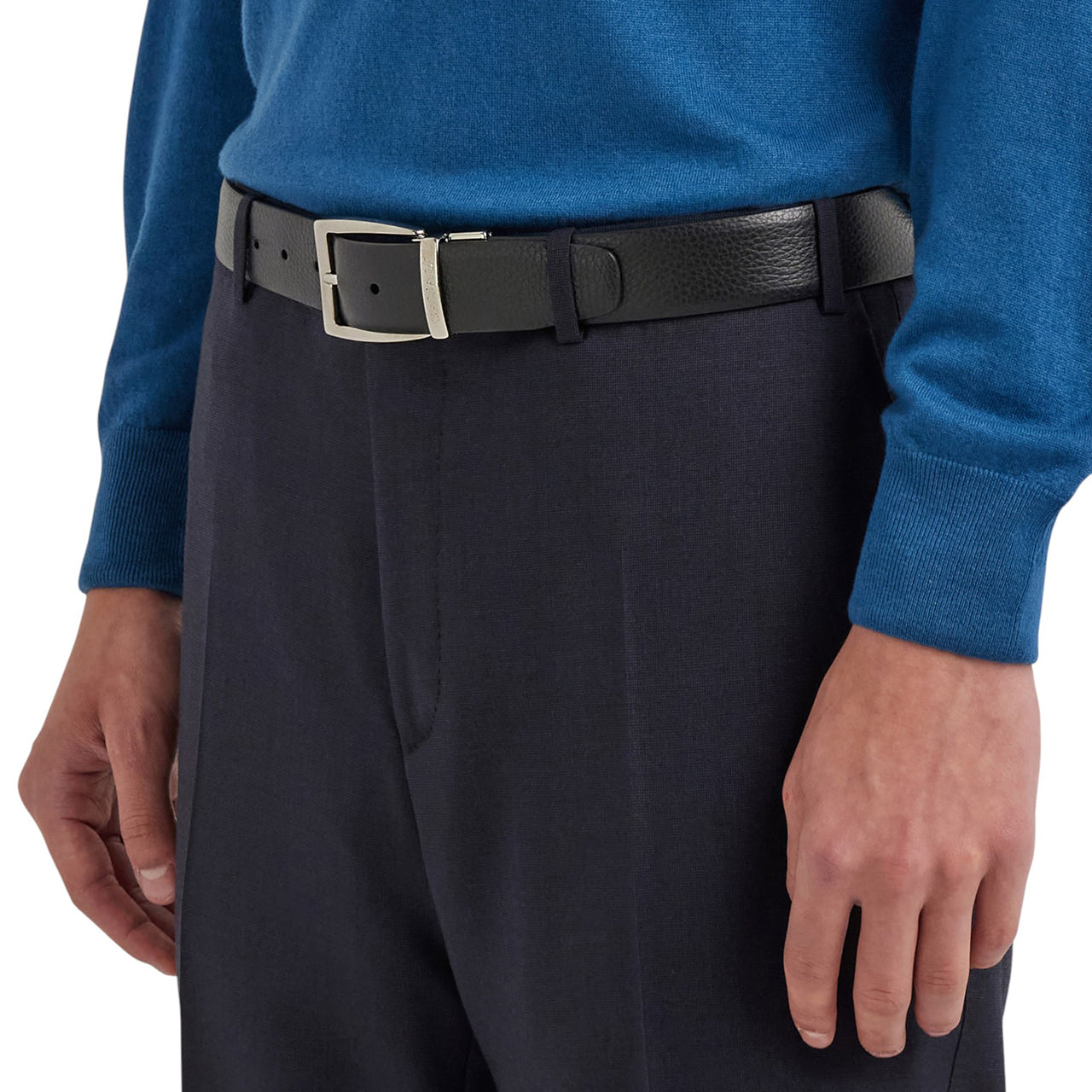 Reversible belt in black grained and smooth calf leather