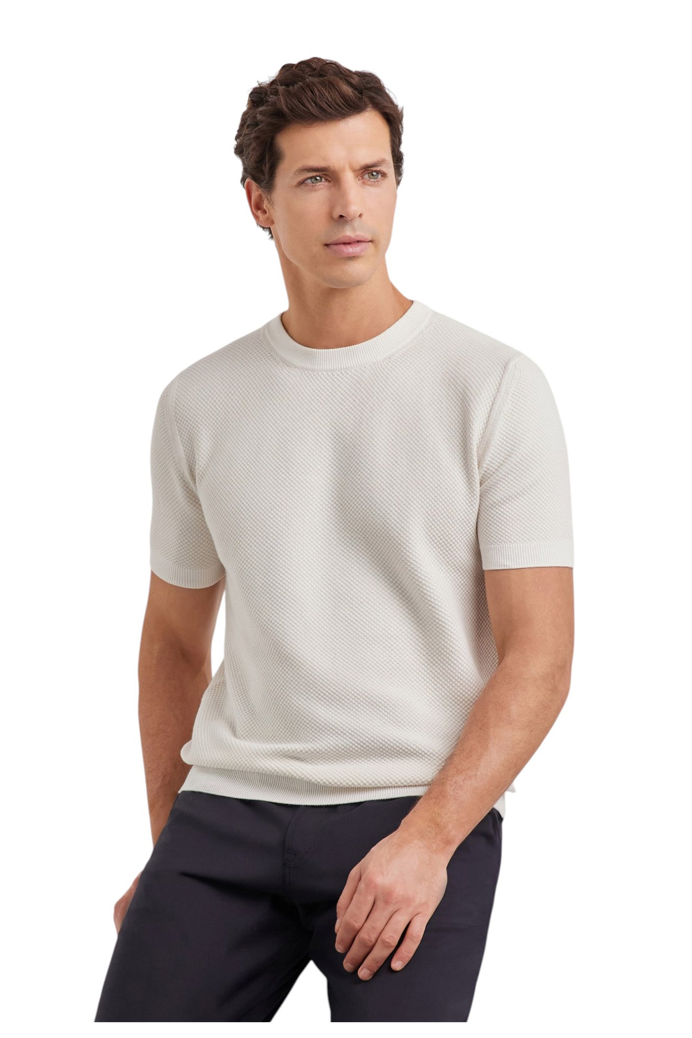 White microstructured cotton T-shirt with closed hem