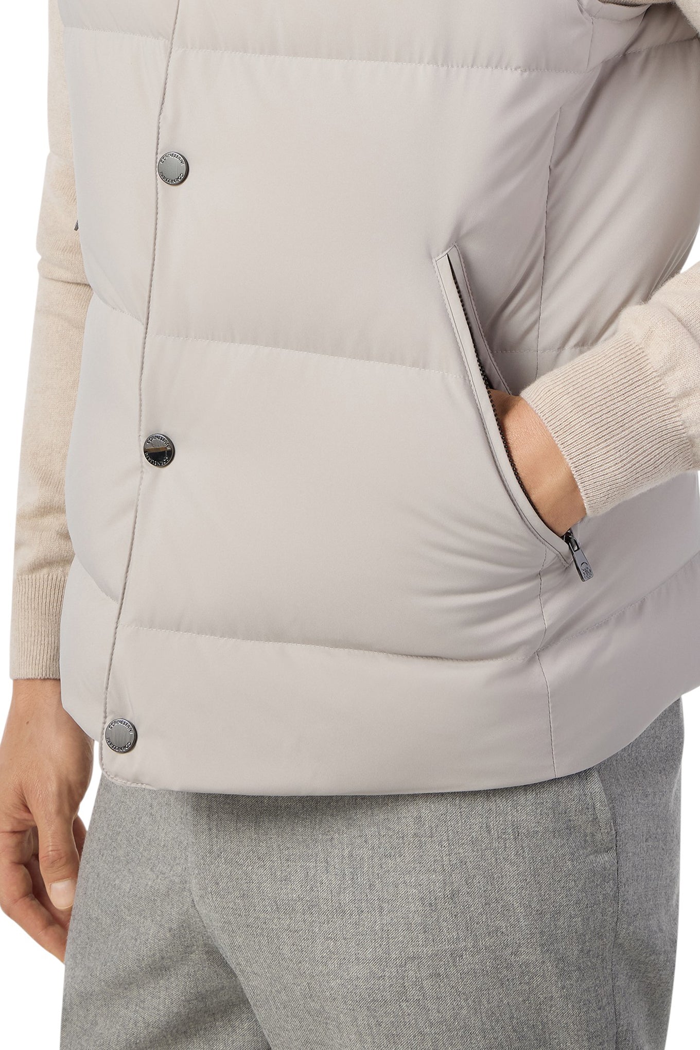 Beige quilted bodywarmer made of technical poplin